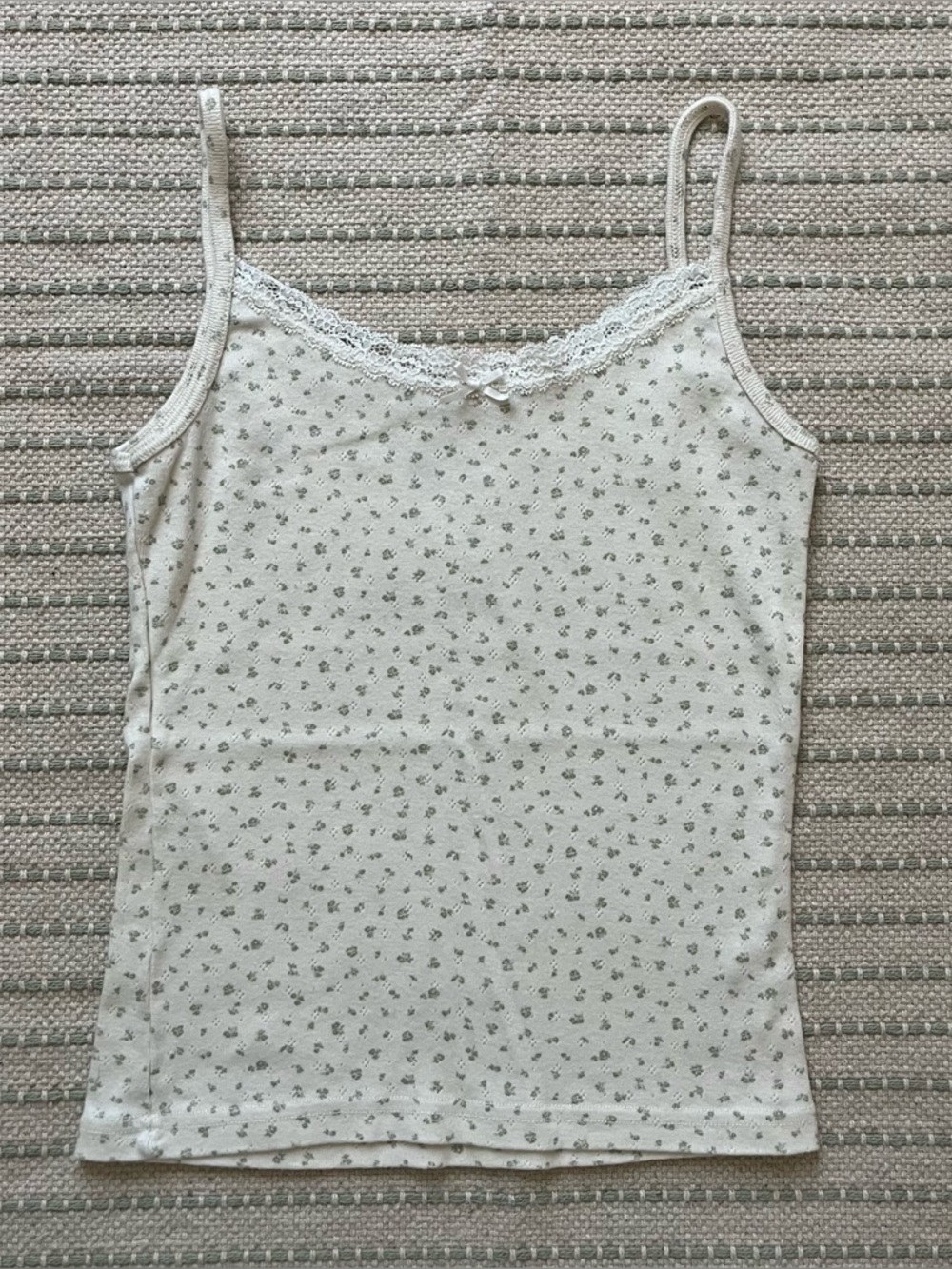 Brandy Melville lace floral cami top
